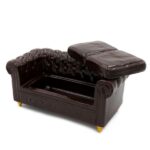 artesania miniatura sofa color tabaco patas de laton artalia